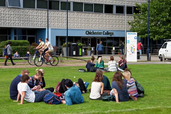 Chichester College, en Inglaterra, la institución de la que forma parte Anglia Examinations